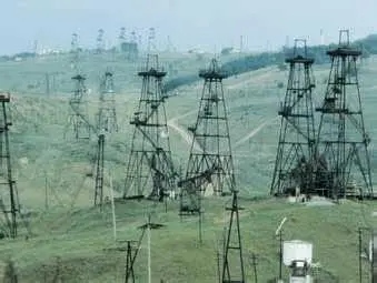 Нефтяные вышки СевероКавказской нефтегазоносной провинции ГРОСГЛÓКНЕР самая - фото 172