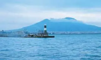 Вид на Везувий с моря ВЕЛДФелд ступенчатые плато на юге Африки ЮАР в - фото 103