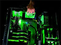 Когда летом 2004 года компания nVidia представила технологию SLI Scalable Link - фото 4