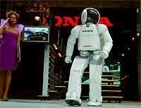 Выступления Asimo состоялись в рамках Международного Московского автосалона и - фото 24