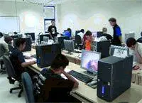 За считанные часы население 80тысячного польского городка НовыСонч выросло - фото 27