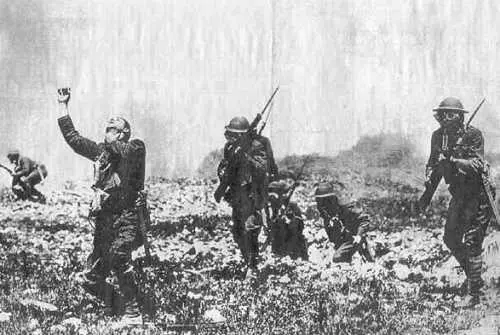Битва под Верденом 1916 г 700 000 убитых Я думал поэтому в те времена что - фото 14