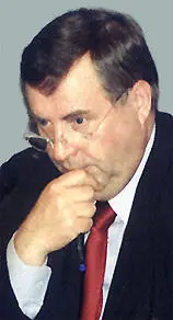 Дополнительный штрих к этому жесту человек может смотреть непонятно куда куда - фото 58