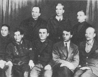 БИ Черановский и СП Королев на испытаниях бесхвостки ФА Цандер Рига - фото 37