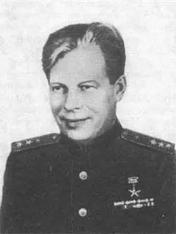 СПКоролев в Германии Ноябрь 1945 г КМВинцентини с дочерью Натальей - фото 87