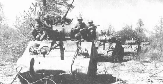 Колонна танков М4А2 из состава 5й гвардейской танковой армии Май 1944 г - фото 11