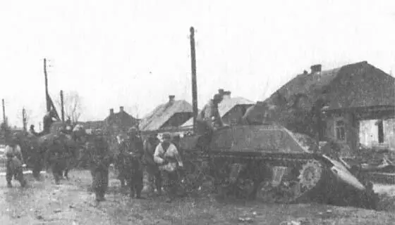 Подбитые или брошенные советские Шерманы в районе Ковеля Апрель 1944 г - фото 15