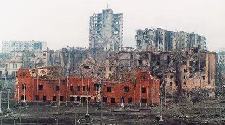 Центр Грозного Железнодорожный вокзал и его окрестности Август 1996 года В - фото 53