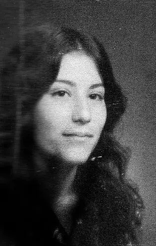 Моника 17 лет Надпись на обратной стороне фотографии автор - фото 48