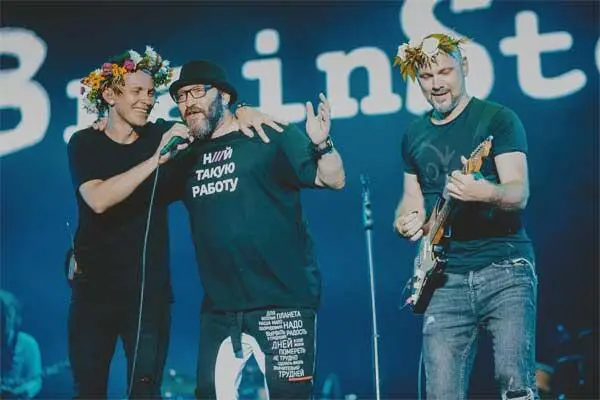 А это мы с Мишей в Сочи на фестивале LiveFest Summer 2019 - фото 207