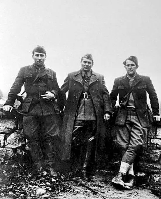 Александр Ранкович Тито и Милован Джилас Тито и Коча Попович 19081992 - фото 11