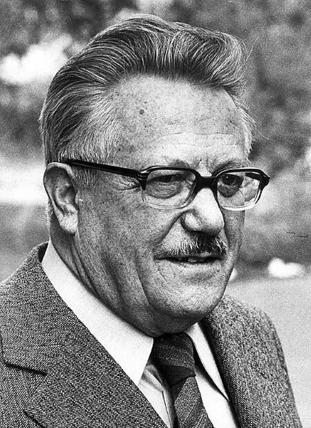Эдвард Кардель 19101979 Тито и Никола Любичич 19162005 Милован Джилас - фото 21