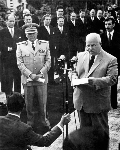 Никита Сергеевич Хрущев и Тито 1955 г Гамаль Абдель Насер Тито и - фото 35