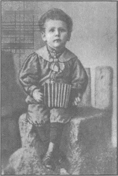 Евгений Шварц 1899 г Екатеринодар Б Шварц дед Е Шварца с сыновьями - фото 4