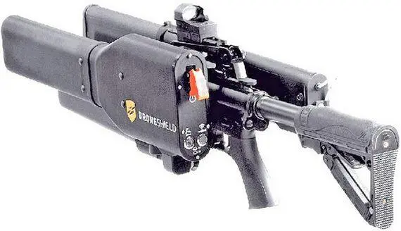 г DroneGun Рис 44 Носимые средства РЭП Отличительными чертами этих носимых - фото 46