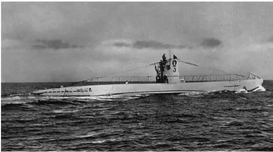 Немецкая подлодка U3 однотипная с U4 30 сентября 1939 года она имела шанс - фото 23