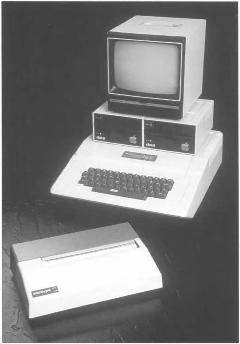 Первый экземпляр Apple II 1977 год Собственность Apple Computer Inc Майк - фото 103