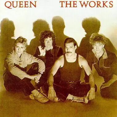Обложка альбома The Works Фредди в зороастрийской молитвенной позе Нередко - фото 45