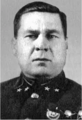 Командир 13го механизированного корпуса генералмайор П Н Ахлюстин Очевидно - фото 88