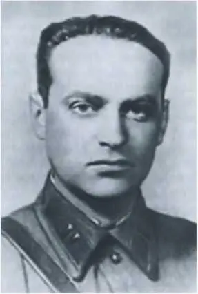 Старший лейтенант госбезопасности Михаил Маклярский 1936 г Анна Федоровна - фото 39