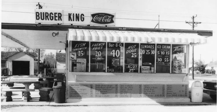 Ресторанная стойка Burger King К концу 1955го было понятно что мы с Дэйвом - фото 8