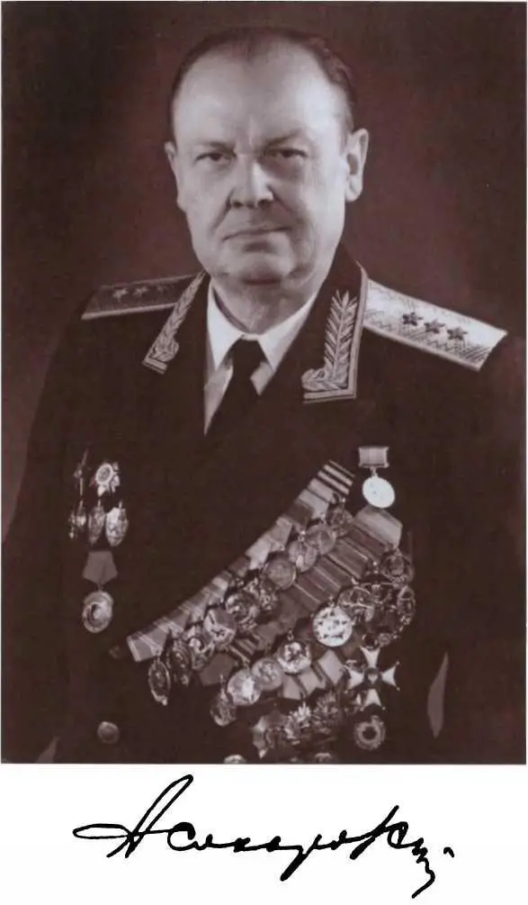 Михаил Федорович Сахаровский отец Александра в период службы в армии 1916 г - фото 3