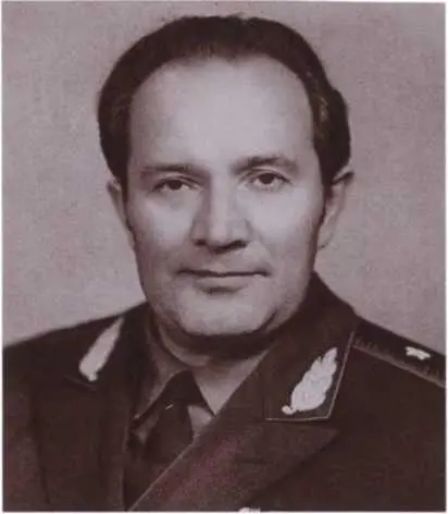 Сергей Александрович Кондрашев Павел Георгиевич Громушкин В редкие часы - фото 37
