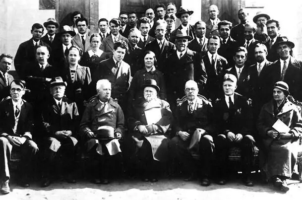 Рис 52 Столетие ГАО Июнь 1940 г Н М Субботина крайняя справа в первом - фото 58