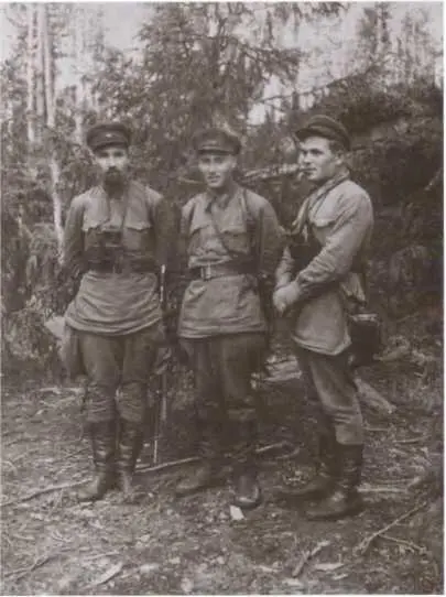 На Ленинградском фронте 22 июля 1942 г Командир 49й дивизии генералмайор - фото 12