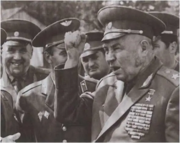 Рассказ ветерана С министром обороны СССР А А Гречко и начальником - фото 53