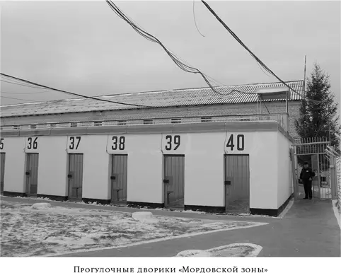 Всего с 1998 года суда по записям начальника умерли 60 человек из числа - фото 21