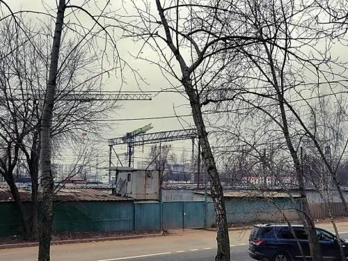 Железная дорога и промзона рядом с жилым комплексом бизнескласса Фото из - фото 58