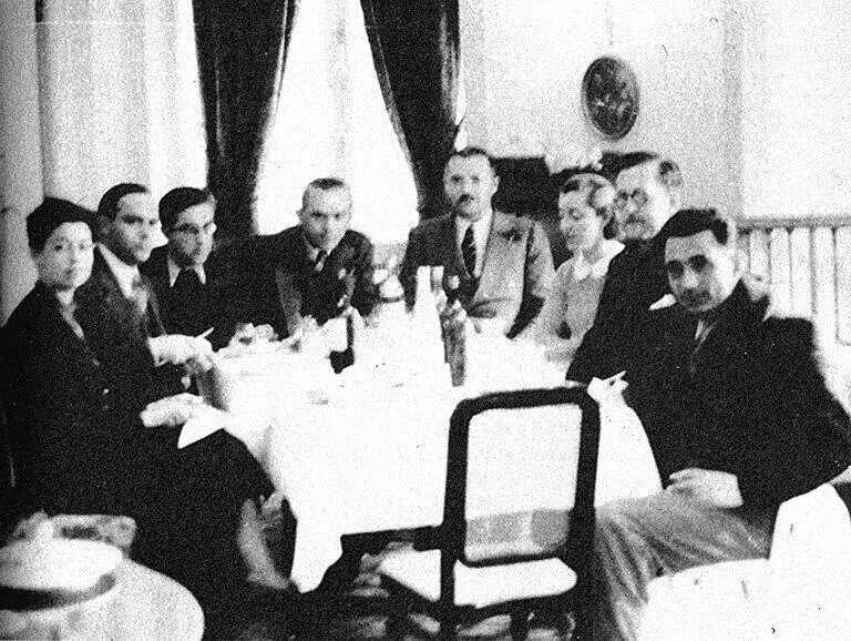 Мадрид 7 ноября 1936 года Праздничный стол в честь годовщины Великой - фото 25