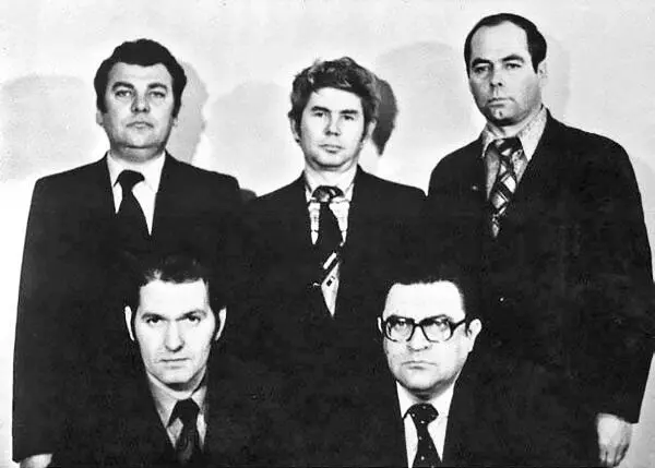 Группа сотрудников уголовного розыска Ленинграда Середина 70х годов - фото 55