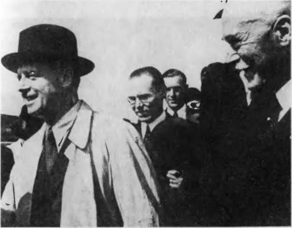 Германский министр иностранных дел И фон Риббентроп в Москве 23 августа 1939 - фото 7