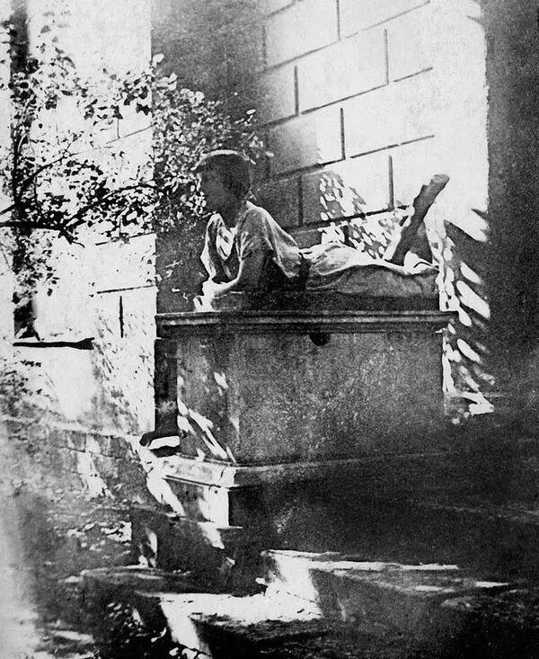 Ахматова в 1925 году Фото П Н Лукницкого с дарственной надписью Иосифу - фото 2