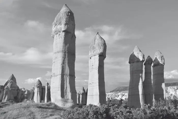 Рис 7 Фаллические камни менгиры Турция Мужские божества и народные герои - фото 22