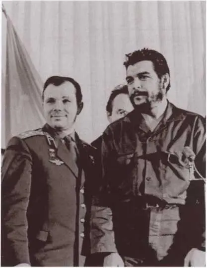 Семья команданте Гавана 1964 г Встреча с президентом Египта Гамалем - фото 47