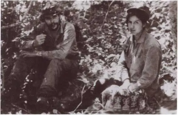В партизанском отряде Боливия 1967 г Тамара Бунке партизанка Таня - фото 58