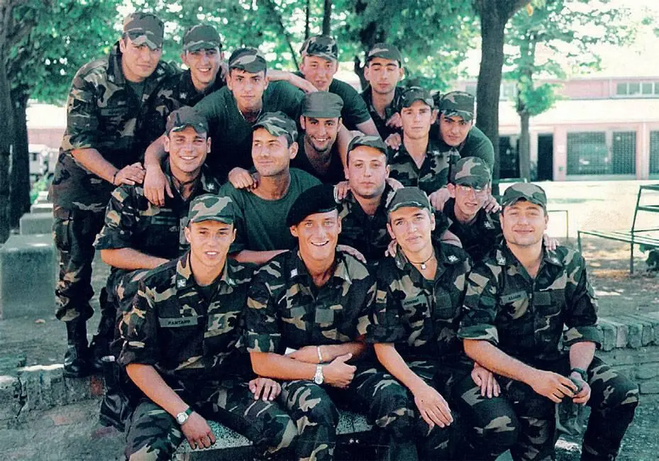 и курсант во время военной службы в Чечиньоле в июне 1998 года Рождество 1990 - фото 12