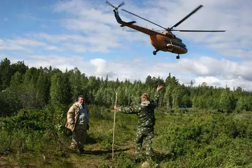 Вертолет по моей просьбе сделал пару витков над будущим местом уединения - фото 56