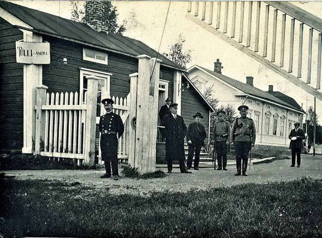 Таможенный пункт в Торнио в годы Первой мировой войны В И Ленин в - фото 24