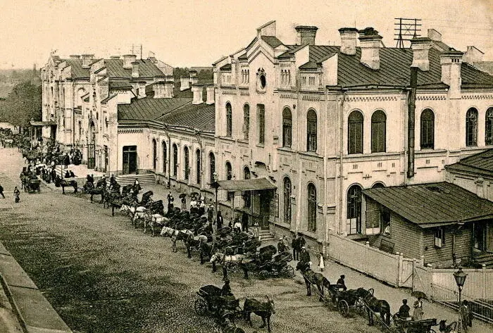 Финляндский вокзал в 1910е годы Слева Ленин произносит речь с балкона - фото 27