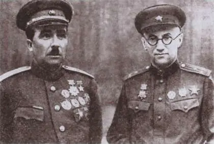 Генерал Федюнинский и главный хирург Волховского фронта А А Вишневский 1943 - фото 24