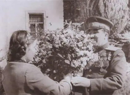 Генерал Федюнинский в освобожденном Брянске 1943 г Генералполковник И И - фото 29