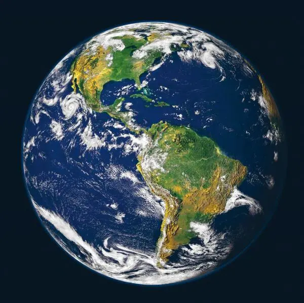 Глядя на Землю с высоты 700 километров понимаешь почему мы зовем ее голубой - фото 11