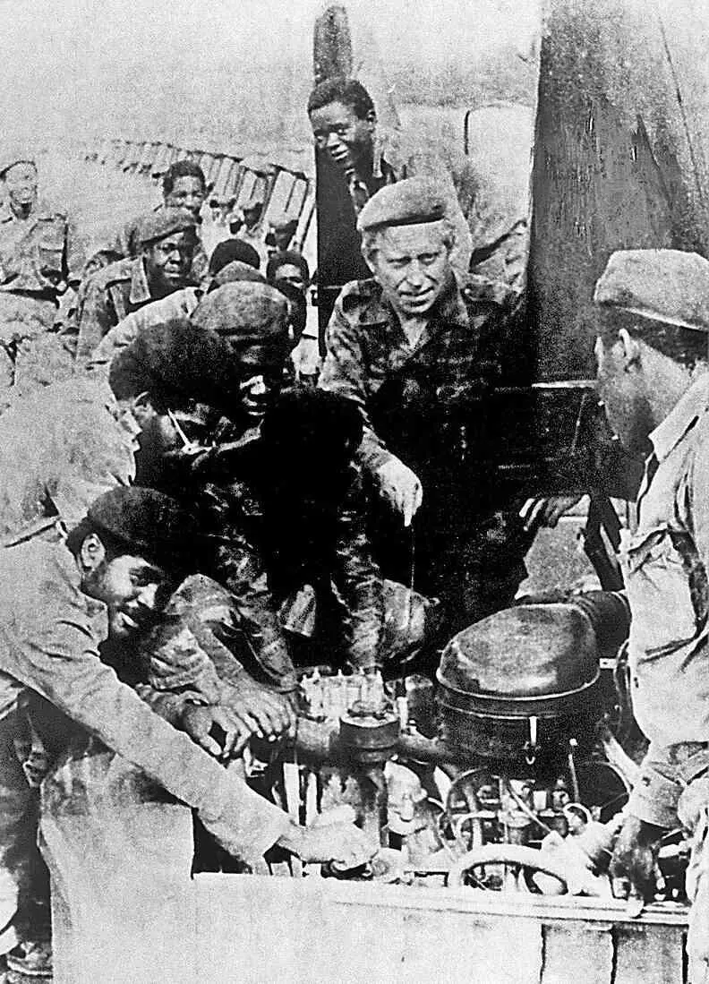 Советские и кубинские военные советники в Анголе Фото wikipediaorg Война - фото 19
