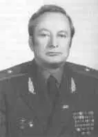 Владимир Головин Фото shieldandswordmozohinru Затем ставший заместителем - фото 48