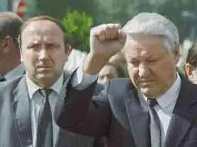 Коржаков и Борис Ельцин Фото versiaru Верный и преданный Ельцину пока это - фото 110