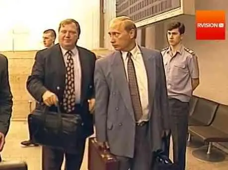 Попов Гусинский и Бобков прозевали появление невзрачного офицера КГБФСБ - фото 117